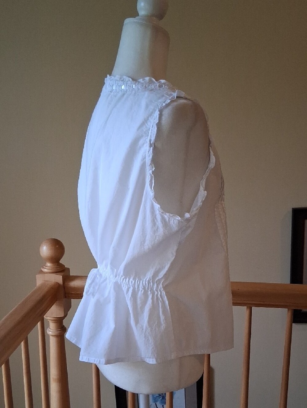 La Cera Sleeveless White Ruffled Tie-Neck 100% Cotton Corset Tank Blouse - Picture 3 of 8